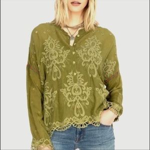 - Johnny Was embroidered eyelets blouse new Ella